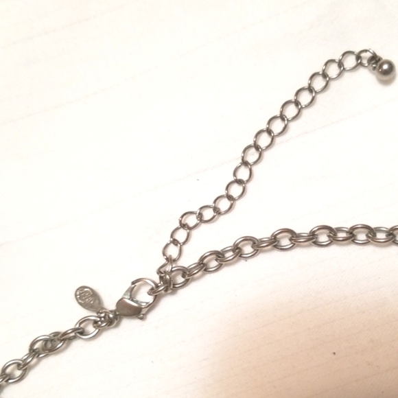 Premier Designs Silver Shell Cluster Necklace - Picture 3 of 7